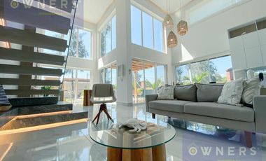 VENTA CASA EN LA PLAYA URBANIZACION VENTURA RESORTE OLON SANTA ELENA (CMC)