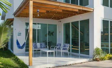 VENTA CASA EN LA PLAYA URBANIZACION VENTURA RESORTE OLON SANTA ELENA (CMC)