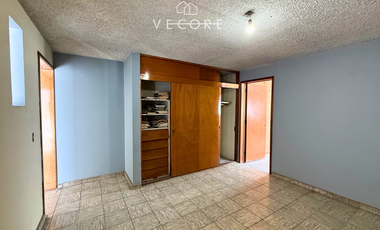 PROPIEDAD EN VENTA COMO TERRENO, ZONA CALZ. GONZÁLEZ GALLO, GUADALAJARA