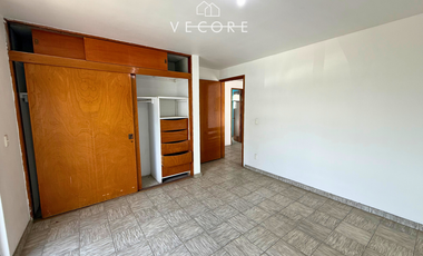 PROPIEDAD EN VENTA COMO TERRENO, ZONA CALZ. GONZÁLEZ GALLO, GUADALAJARA