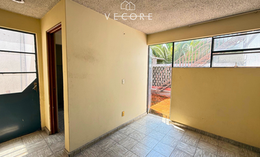 PROPIEDAD EN VENTA COMO TERRENO, ZONA CALZ. GONZÁLEZ GALLO, GUADALAJARA
