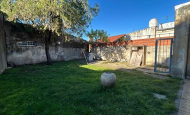 Gran casa con fondo! A 2 cuadras de Garibaldi!