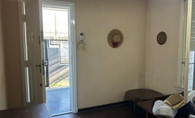 Gran casa con fondo! A 2 cuadras de Garibaldi!