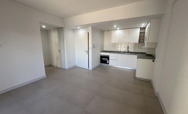 Alquiler. Departamento.2 ambientes.Balcon.Amenities.Lanus.Lanusita.