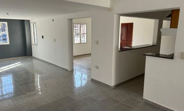 Casa en alquiler tres dormitorios, Natania, Prox Valle escondido