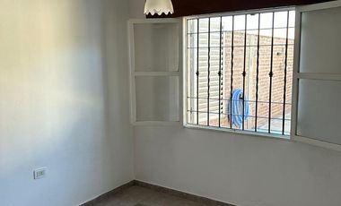 Casa en alquiler tres dormitorios, Natania, Prox Valle escondido
