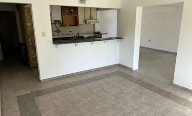Casa en alquiler tres dormitorios, Natania, Prox Valle escondido