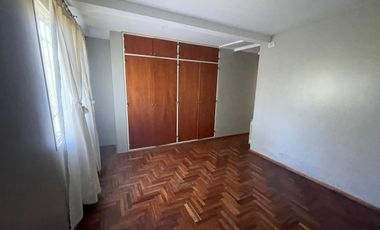Casa en  ALQUILER, Villa Allende, calle Cuba