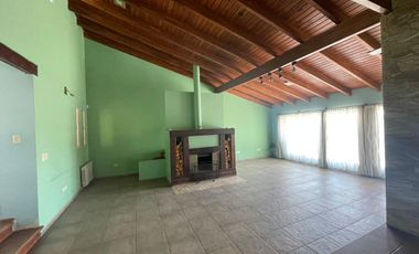 Casa en  ALQUILER, Villa Allende, calle Cuba