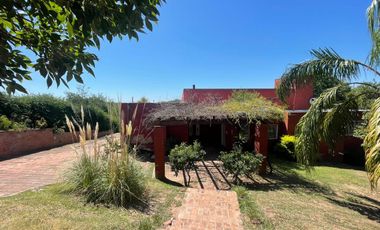 Casa en  ALQUILER, Villa Allende, calle Cuba