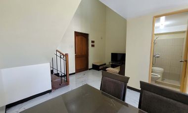 Conveniently located 2 bedroom condominium