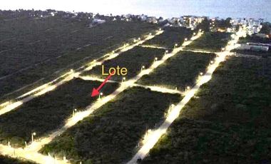 En venta terreno en la playa de Uaymitún de 250 m2