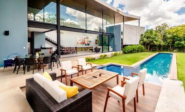 Casa en venta con paneles solares en Montes de Ame