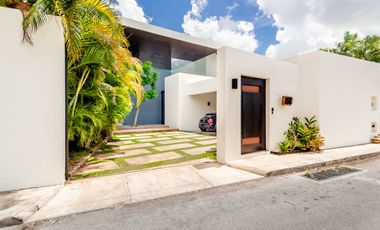Casa en venta con paneles solares en Montes de Ame
