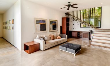 Casa en venta con paneles solares en Montes de Ame