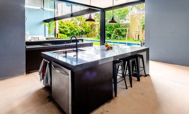 Casa en venta con paneles solares en Montes de Ame