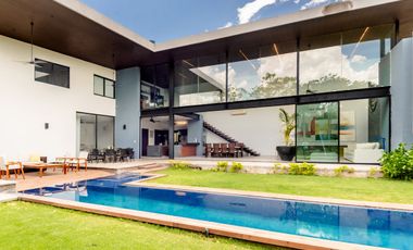 Casa en venta con paneles solares en Montes de Ame
