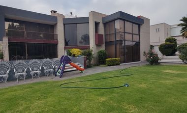 EXCELENTE CASA A LA VENTA EN BOSQUES DE LAS LOMAS (V)