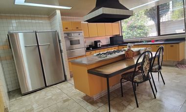 EXCELENTE CASA A LA VENTA EN BOSQUES DE LAS LOMAS (V)