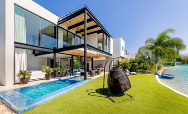 Casa amueblada y con páneles en renta frente al lago Kanha, YCC