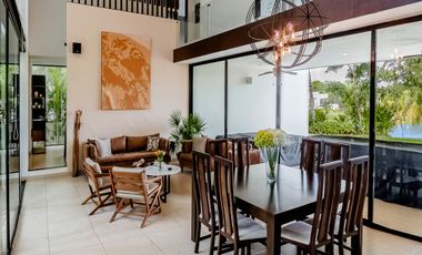 Casa con acción en venta frente al lago Kilil en el Yucatán Country Club