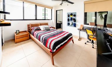 Casa con acción en venta frente al lago Kilil en el Yucatán Country Club