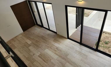 Casa en venta con páneles solares en el Yucatán Country Club