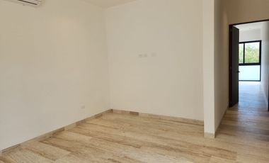 Casa en venta con páneles solares en el Yucatán Country Club