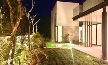 Casa en venta con páneles solares en el Yucatán Country Club
