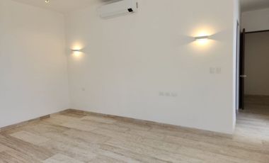 Casa en venta con páneles solares en el Yucatán Country Club