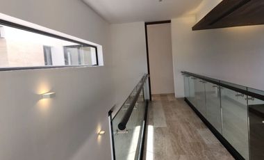 Casa en venta con páneles solares en el Yucatán Country Club
