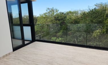 Casa en venta con páneles solares en el Yucatán Country Club
