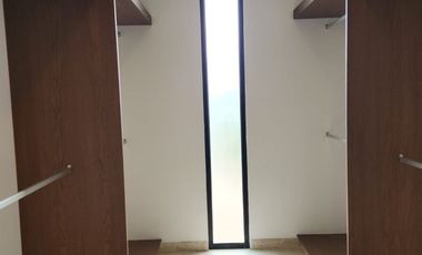 Casa en venta con páneles solares en el Yucatán Country Club