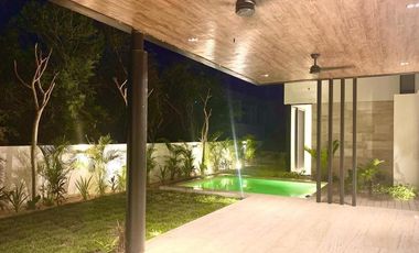Casa en venta con páneles solares en el Yucatán Country Club