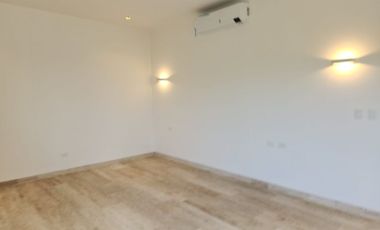 Casa en venta con páneles solares en el Yucatán Country Club