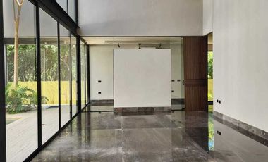 Casa en venta en privada Kutz en el Yucatán Country Club