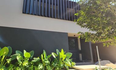 Casa en venta en privada Kutz en el Yucatán Country Club