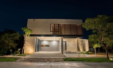 Casa en venta en el Yucatán Country Club