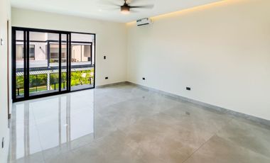 Casa en venta con paneles solares en el Yucatán Country Club