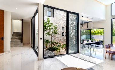 Casa en venta con paneles solares en el Yucatán Country Club