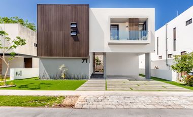 Casa en venta con paneles solares en el Yucatán Country Club