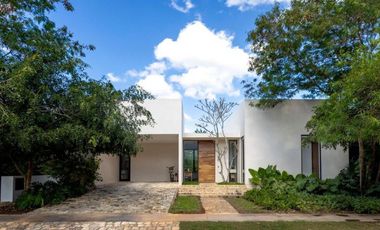 Casa en renta de una planta en el Yucatán Country Club