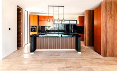 Casa en venta en Privada Kutz en el Yucatán Country Club