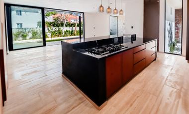 Casa en venta en Privada Kutz en el Yucatán Country Club
