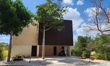 Preventa de casa frente al lago Kanha en en Yucatán Country Club