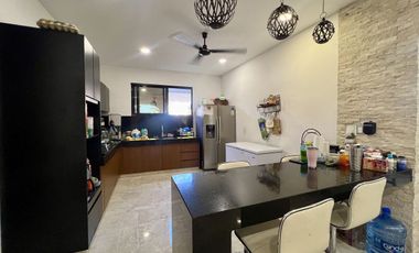 Casa en Venta en YaaxBeh Conkal – Privada con Alberca y Amenidades