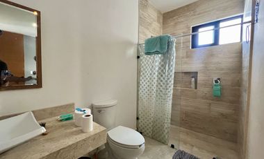 Casa en Venta en YaaxBeh Conkal – Privada con Alberca y Amenidades