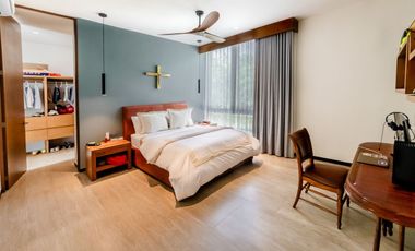 Casa en venta frente al lago con paneles solares