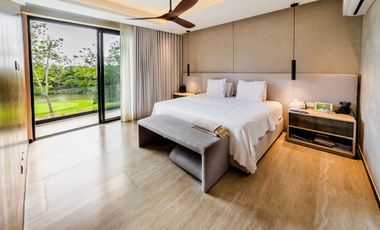 Casa en venta frente al lago con paneles solares