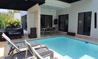Preciosa casa en renta/venta en el Yucatán Country Club